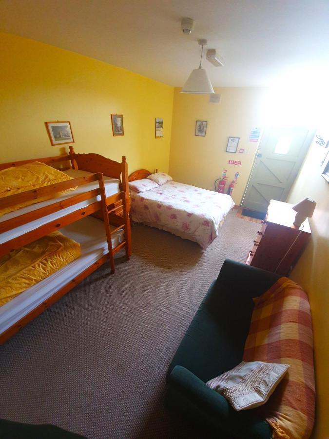 Slane Farm Hostel, Cottages And Camping Exterior photo