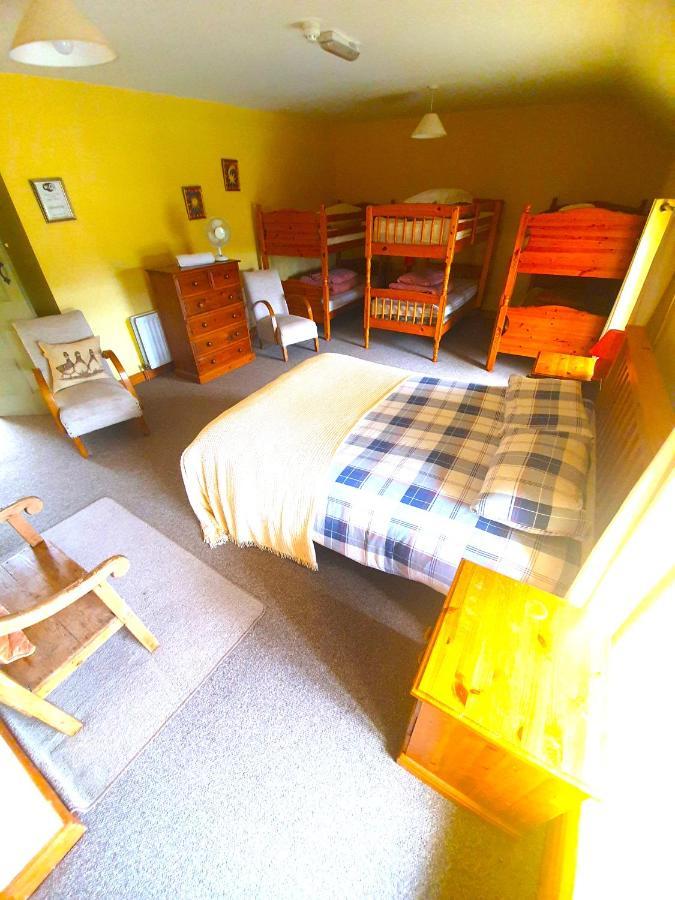 Slane Farm Hostel, Cottages And Camping Exterior photo