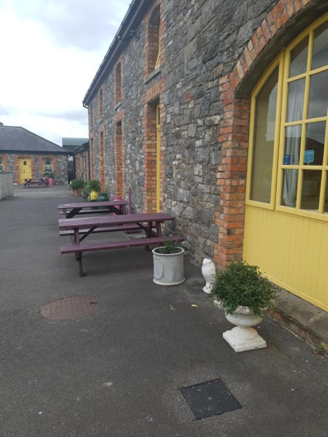 Slane Farm Hostel, Cottages And Camping Exterior photo