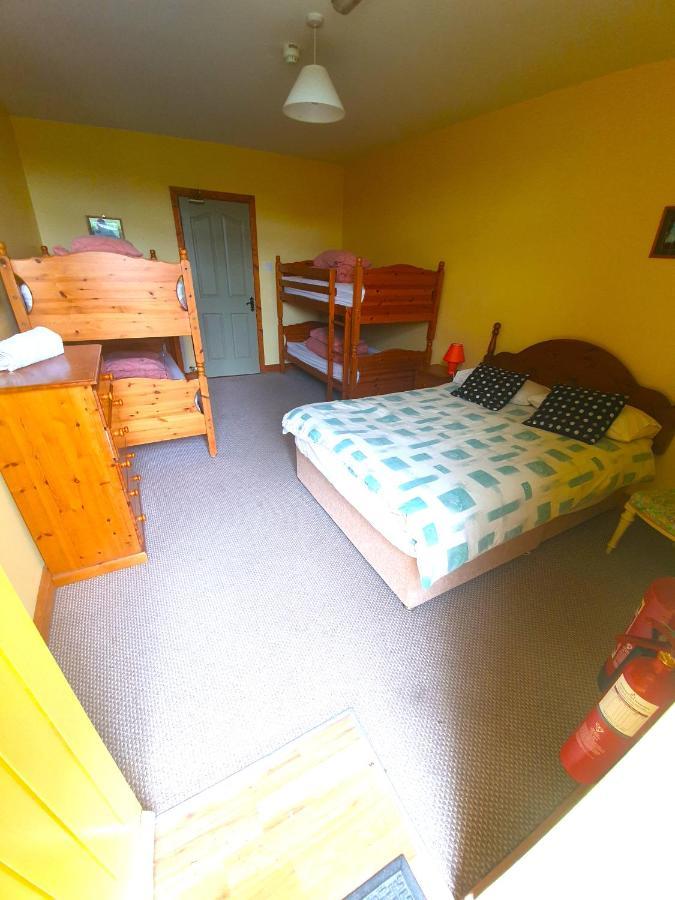 Slane Farm Hostel, Cottages And Camping Exterior photo